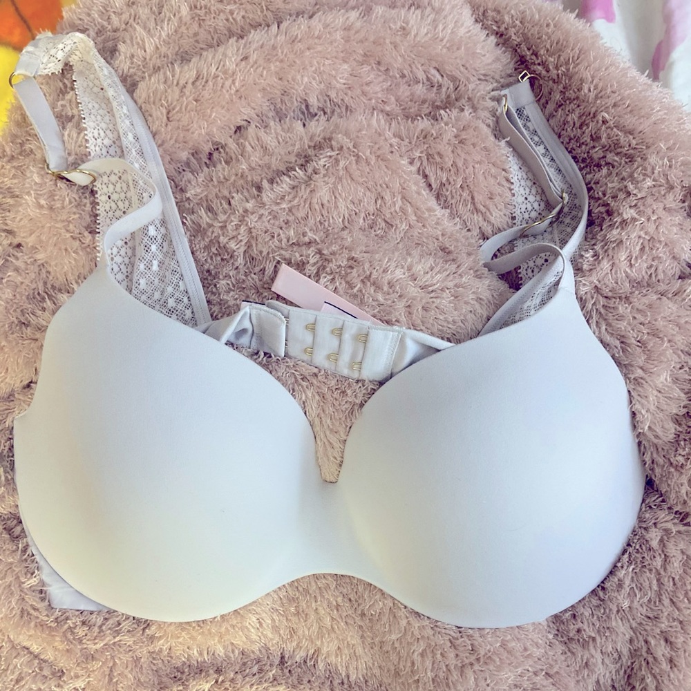 36D Incredible Victoria Secret Bra